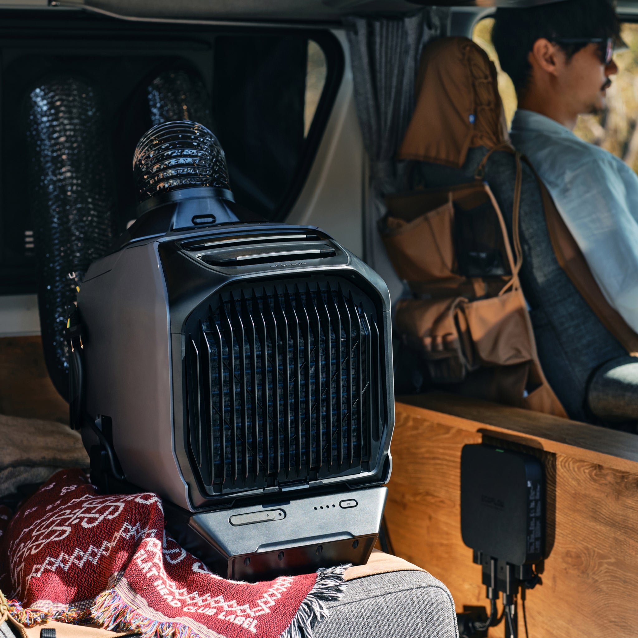 EcoFlow WAVE 3 Wireless Portable Air Conditioner  + Add-on Battery with 800W Alternator Charger