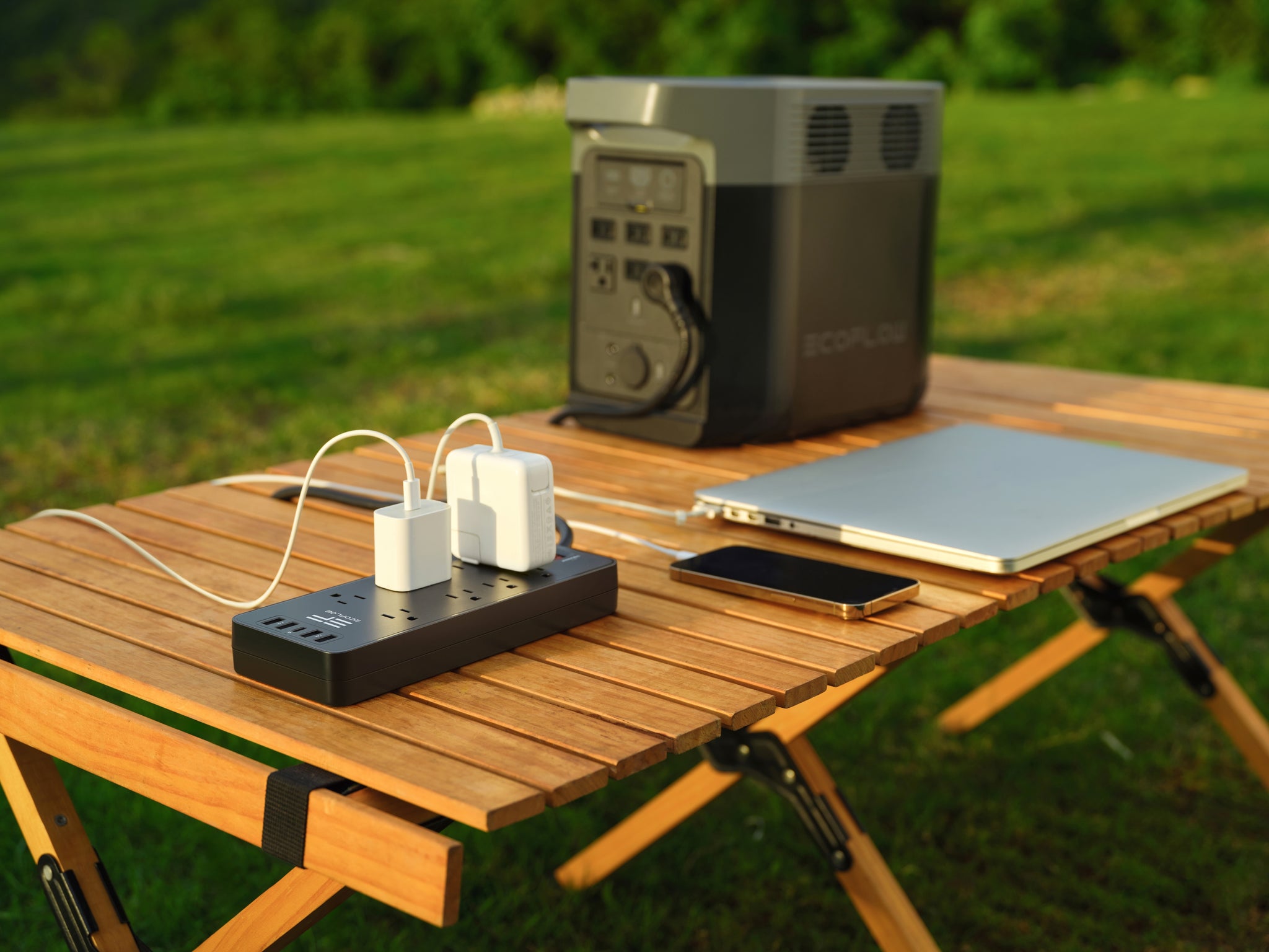 EcoFlow Surge Protector 8 Outlets with 1 USB C and 4 USB Ports - 2 pack