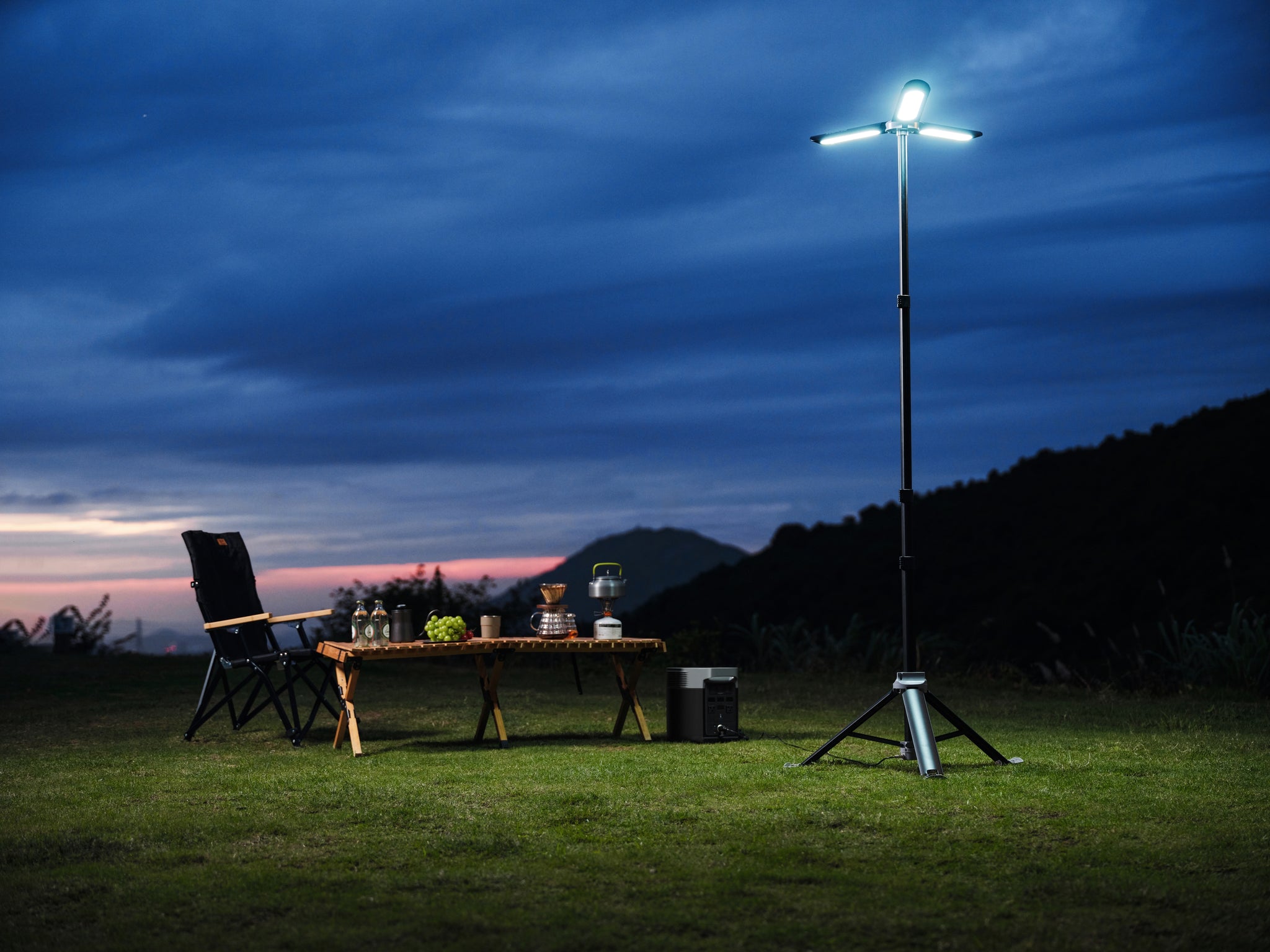 EcoFlow Multifunctional Outdoor Camping Light, LED Work Light with Stand