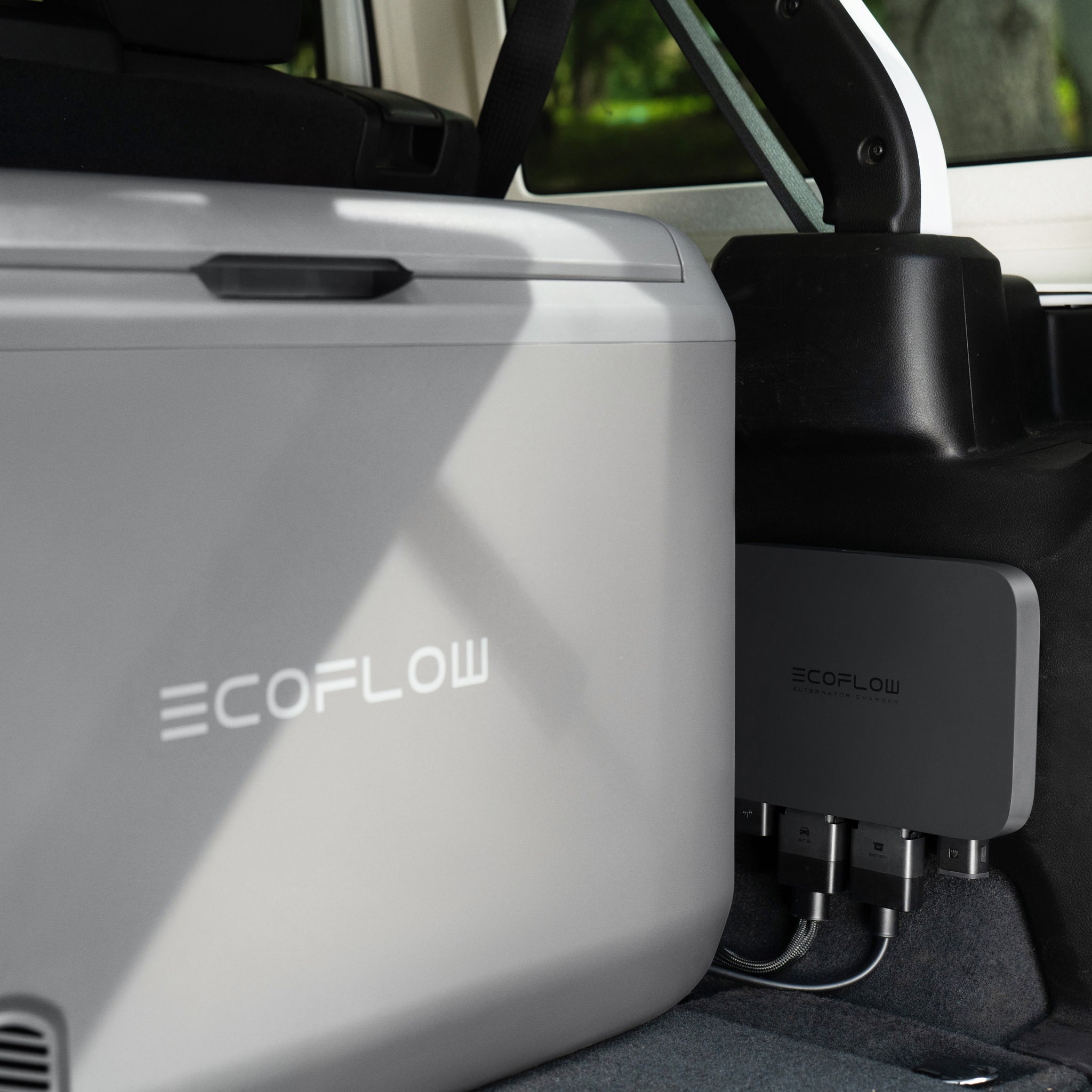 EcoFlow GLACIER Classic 45L Portable Refrigerator  + Plug-in Battery wih 800W Alternator Charger