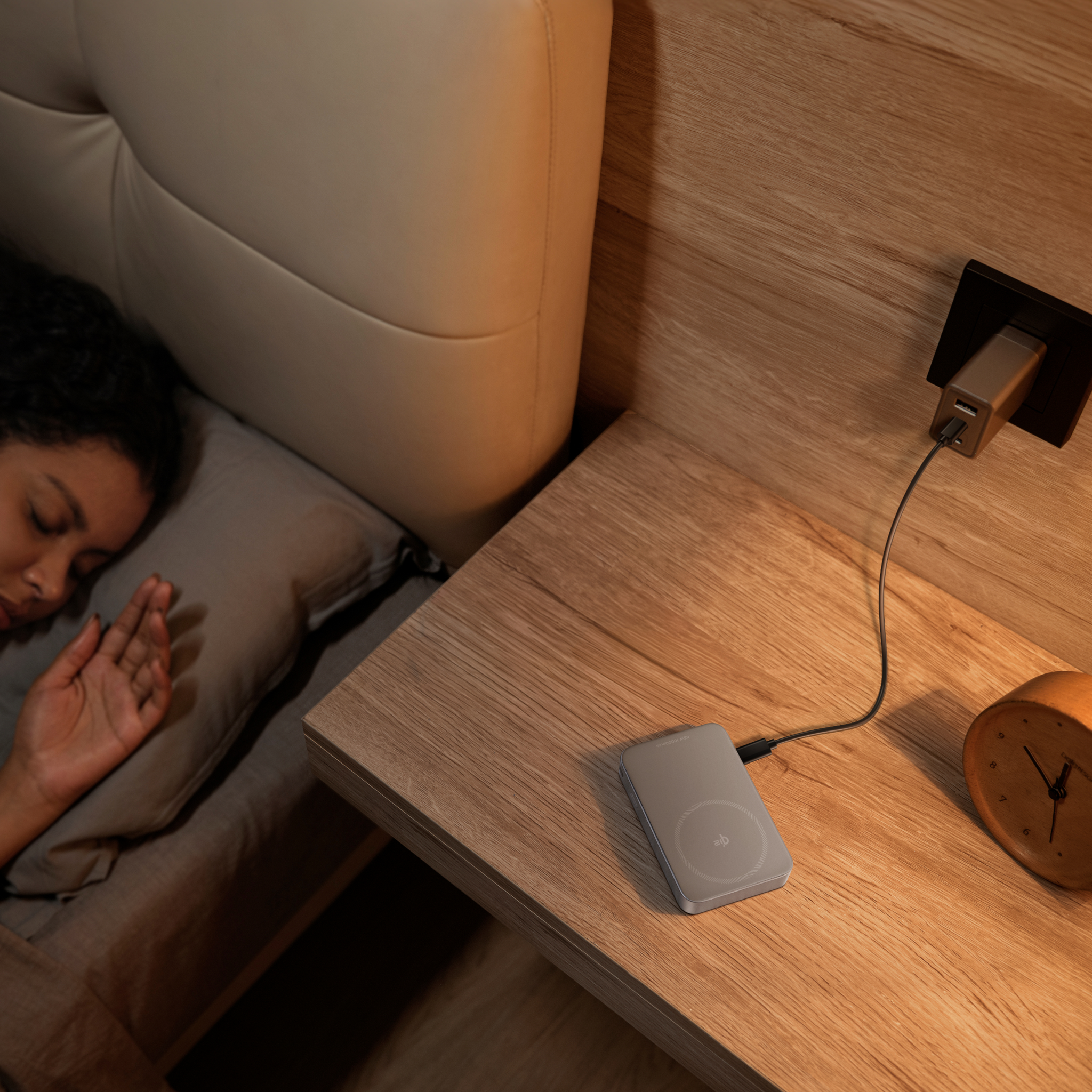 EcoFlow RAPID Magnetic Power Bank 10000mAh+  RAPID 65W GaN Wall Charger (3 ports）with 100W Cable (3 ft/1 m)