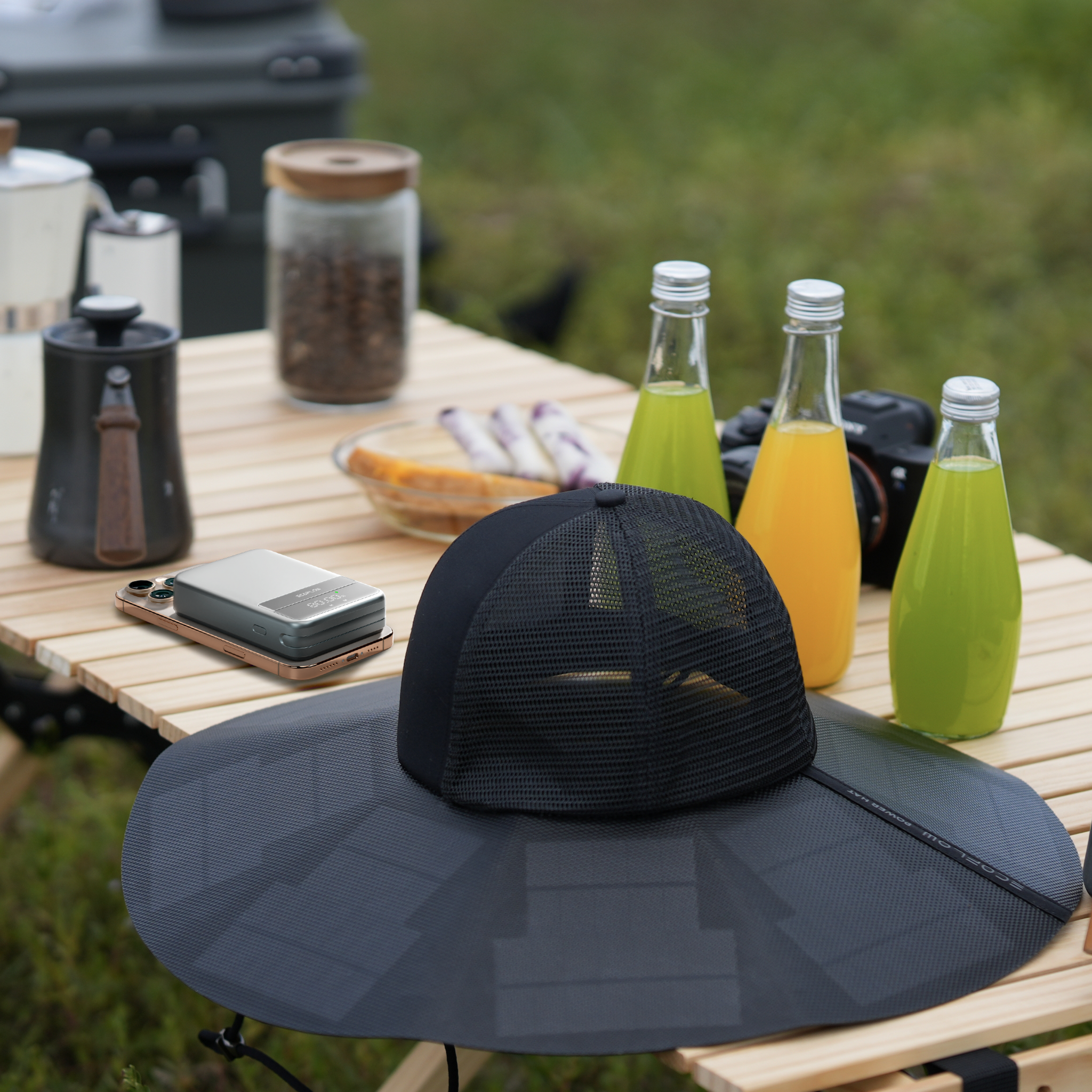 EcoFlow Solar Power Hat with RAPID Magnetic Power Bank 10000mAh